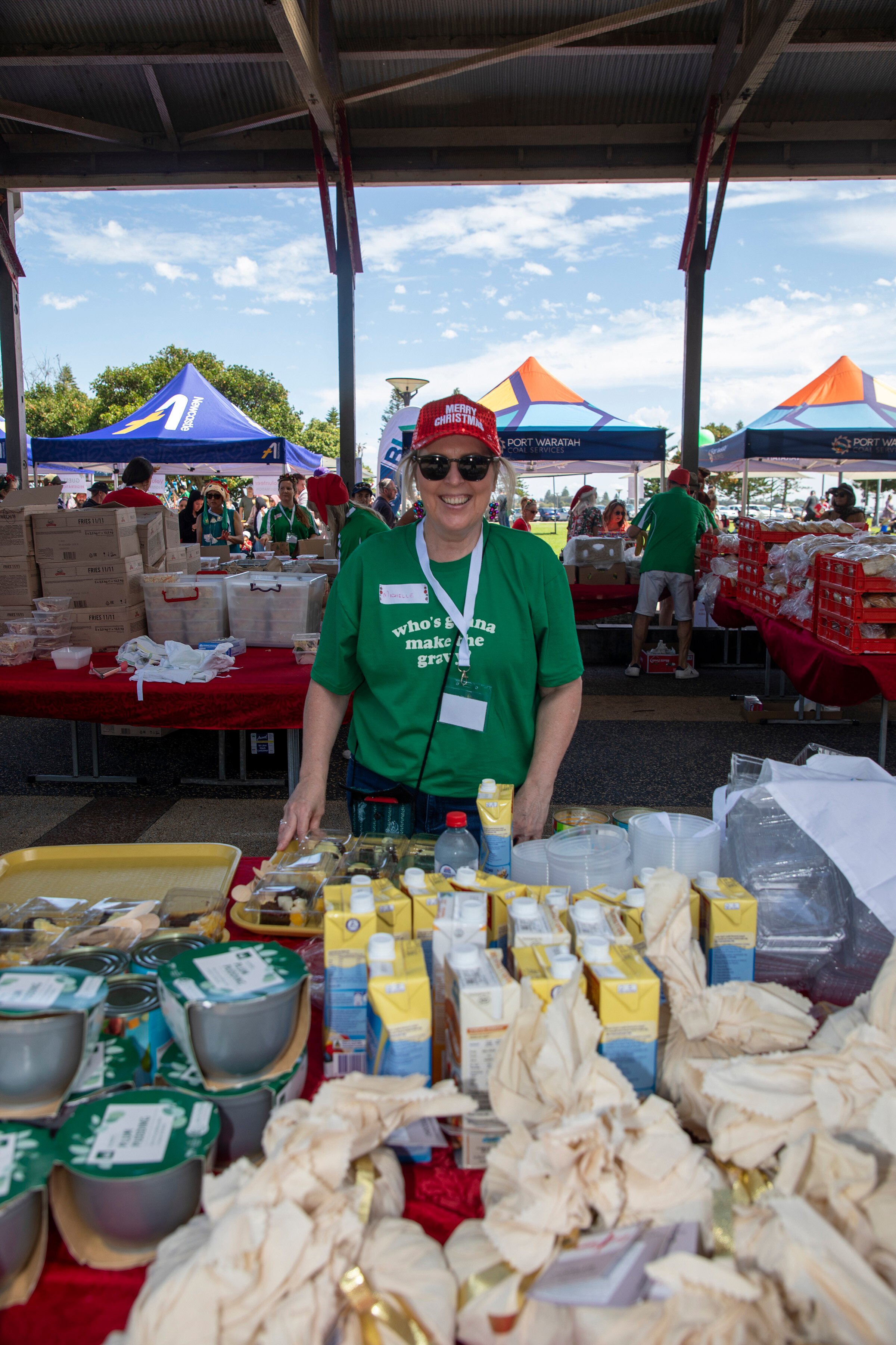 Samaritans Xmas Lunch-25-12-23-023-2MB (1)