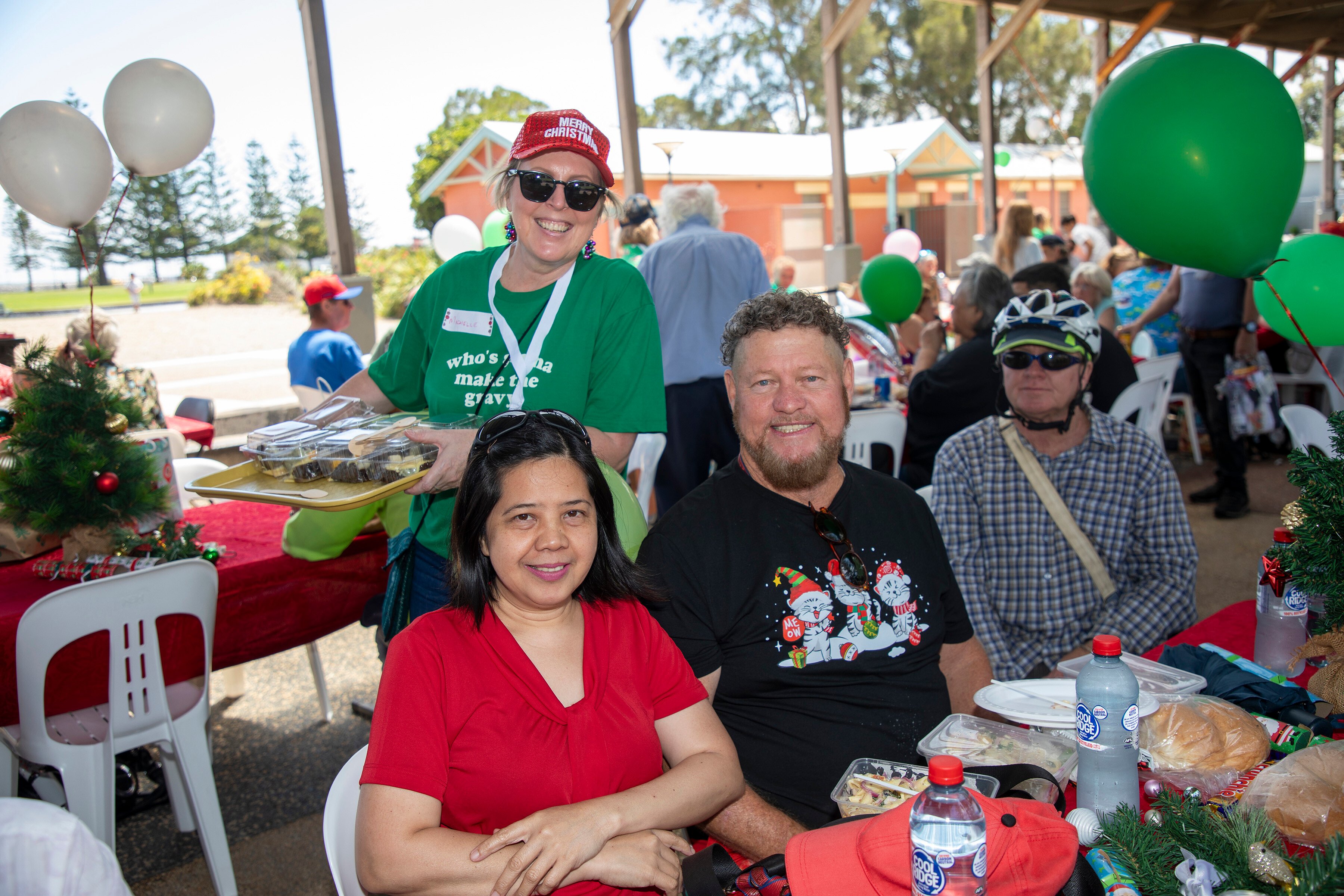 Samaritans Xmas Lunch-25-12-23-078-2MB-1