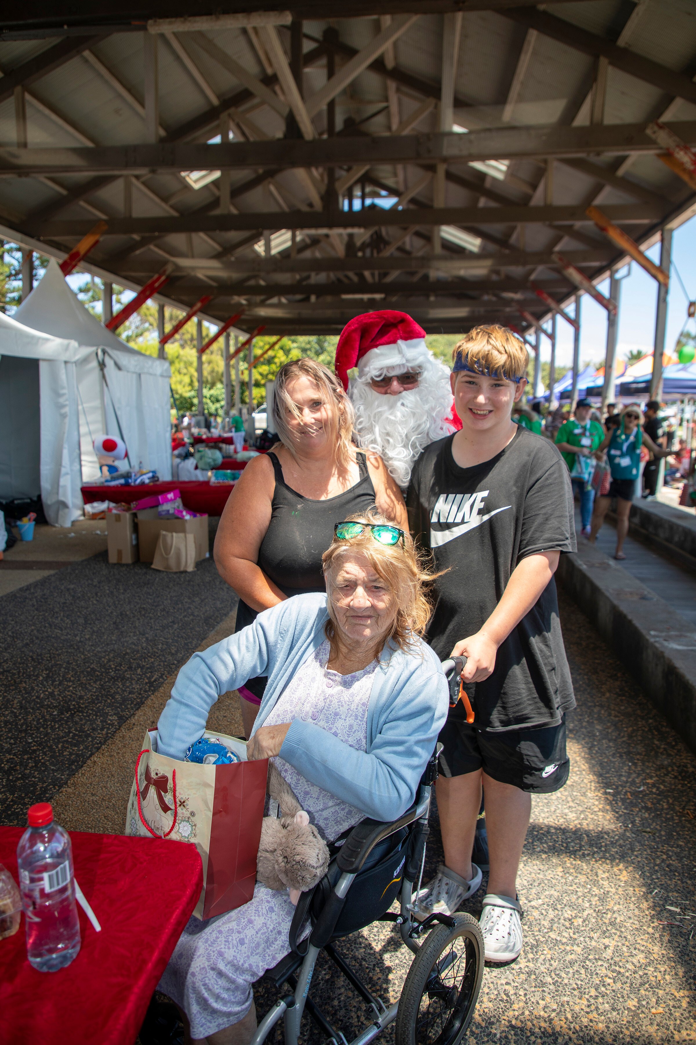 Samaritans Xmas Lunch-25-12-23-108-2MB